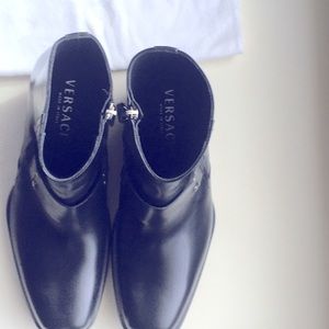 Versace Cuban high heeled shoes